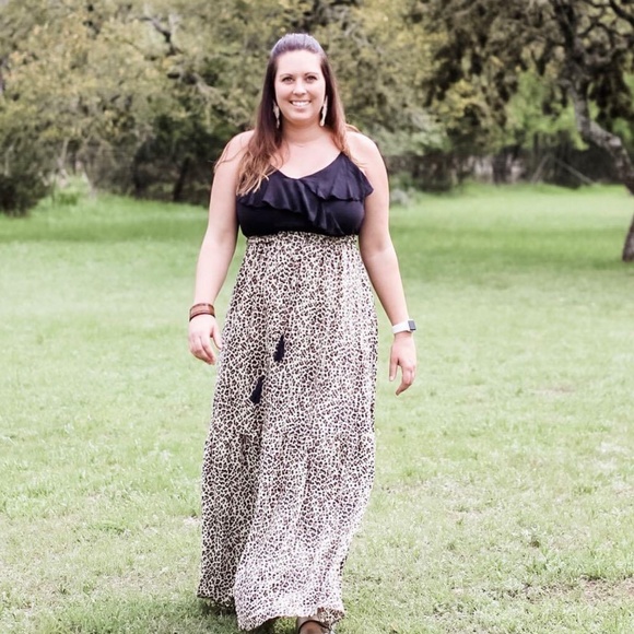 Dresses & Skirts - Leopard Dress